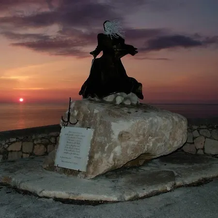 Cliche Szálloda San Lucido