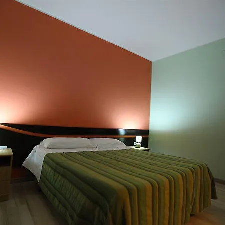 Hotel Cliche 3*