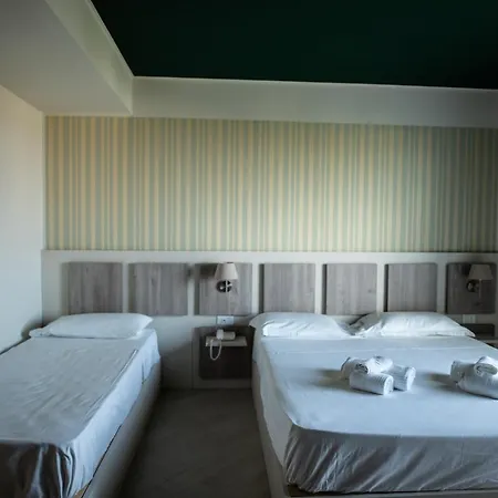 Cliche 3* San Lucido