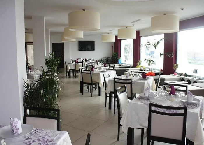 Cliche Отель 3*