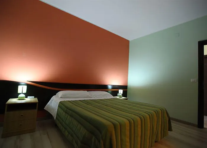 Отель Cliche 3*